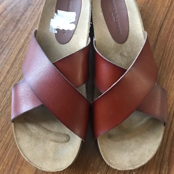 Sandals - Picture 2 of 3